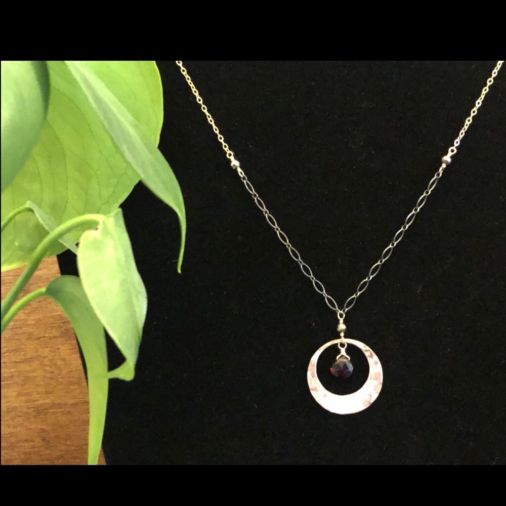 Garnet disc necklace - Vannuci